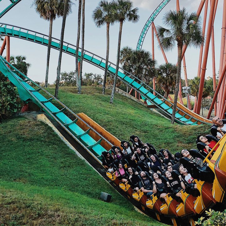 rollercoaster-structured-content-customer-journey